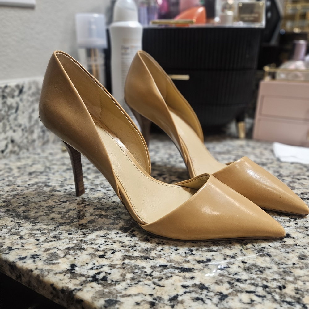 Michael Kors Tan Pointed Heels